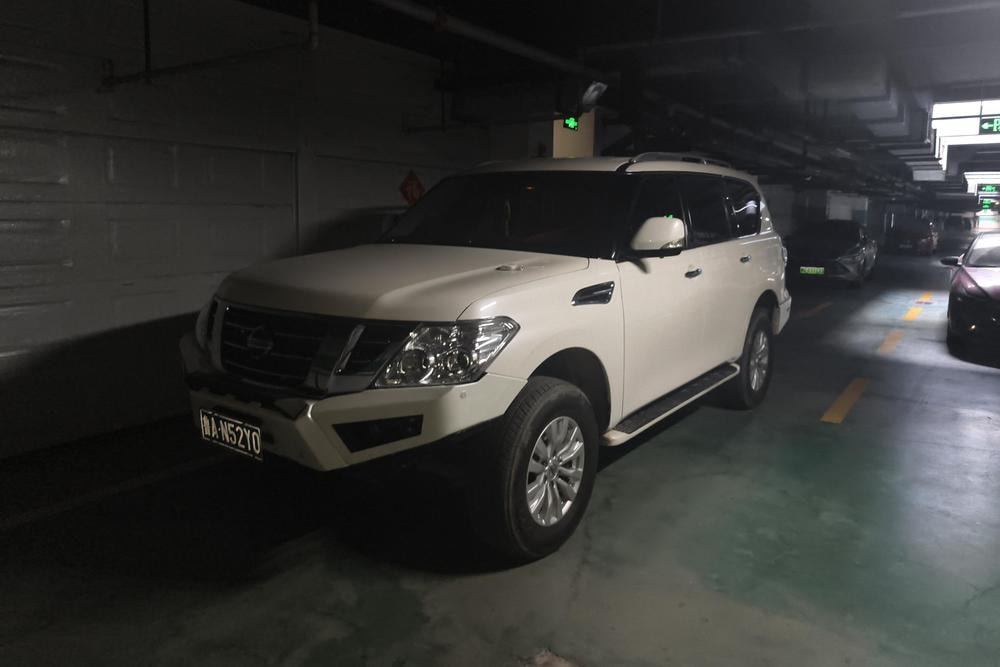 Nissan Patrol 2018 — фото автомобиля