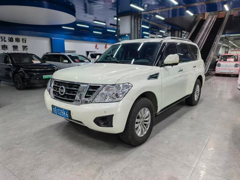 Nissan Patrol 2018 — фото автомобиля