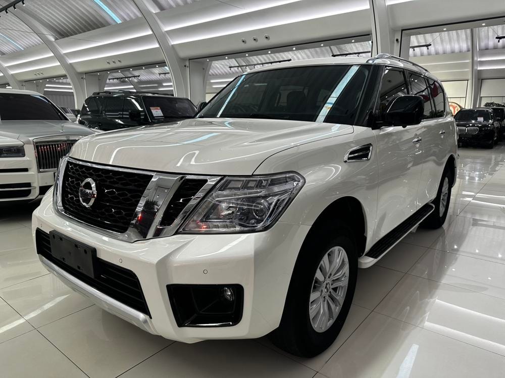 Nissan Patrol 2018 — фото автомобиля