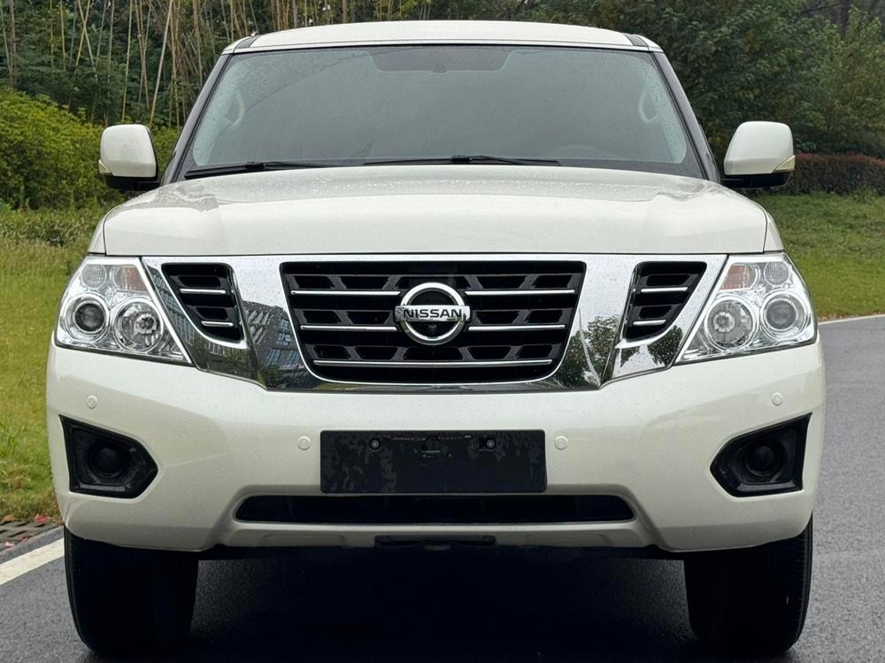 Nissan Patrol 2018 — фото автомобиля