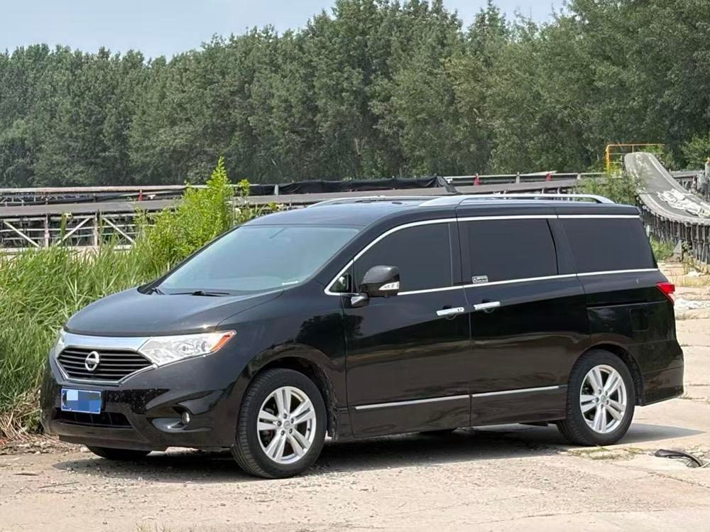 Nissan Quest 2015 — фото автомобиля