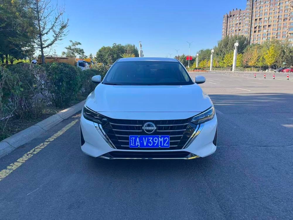 Nissan Sylphy 2025 — фото автомобиля 1