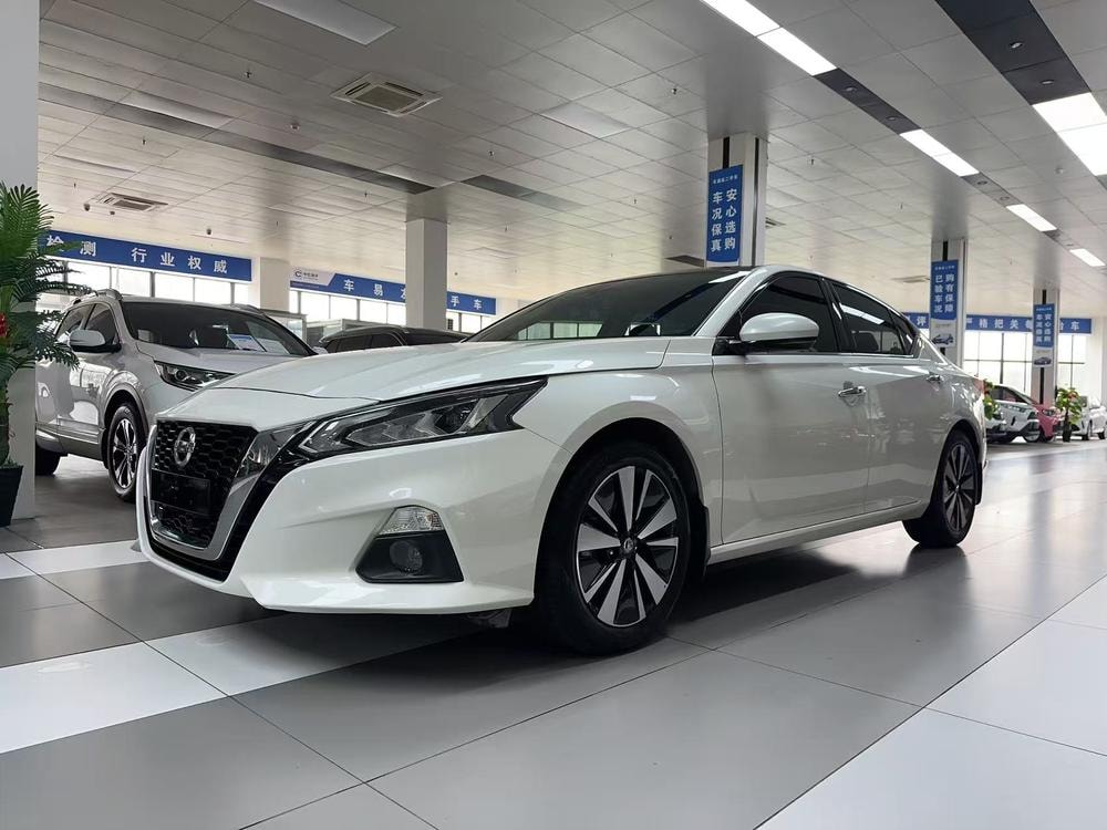 Nissan Teana 2021 — фото автомобиля