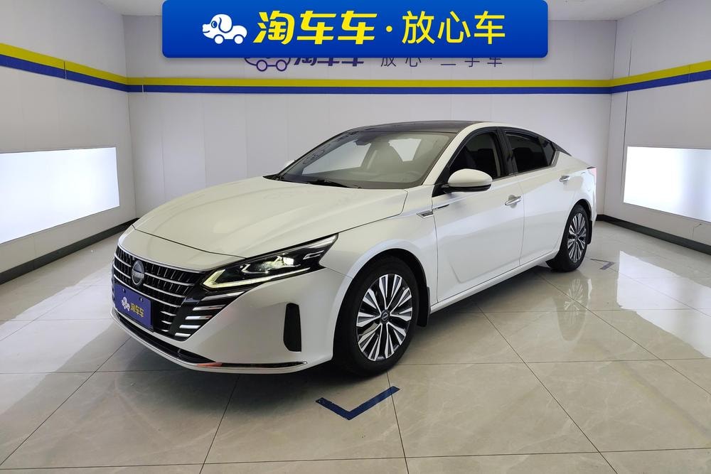 Nissan Teana 2022 — фото автомобиля