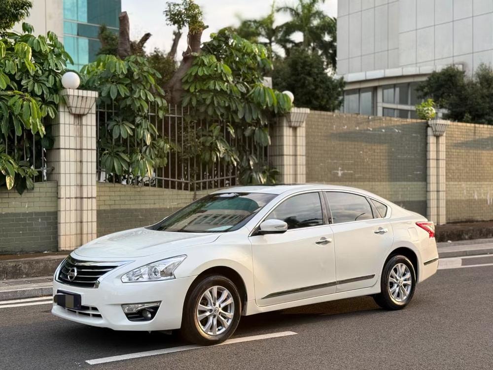Nissan Teana 2013 — фото автомобиля