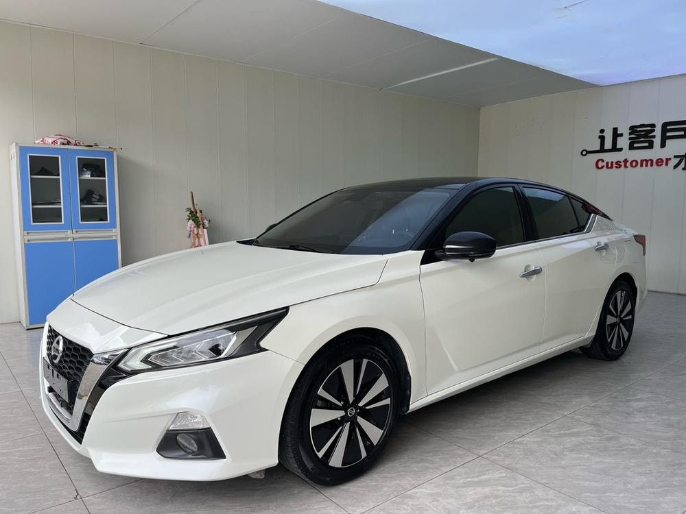 Nissan Teana 2021 — фото автомобиля 1