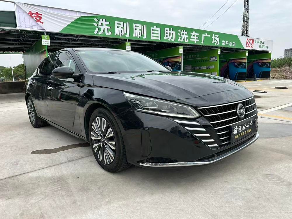 Nissan Teana 2022 — фото автомобиля 1