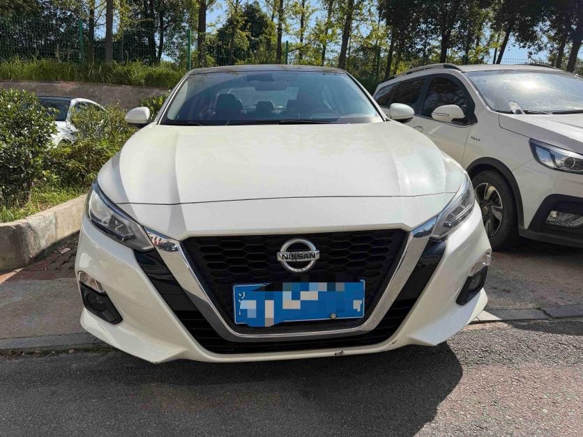 Nissan Teana 2021 — фото автомобиля 1