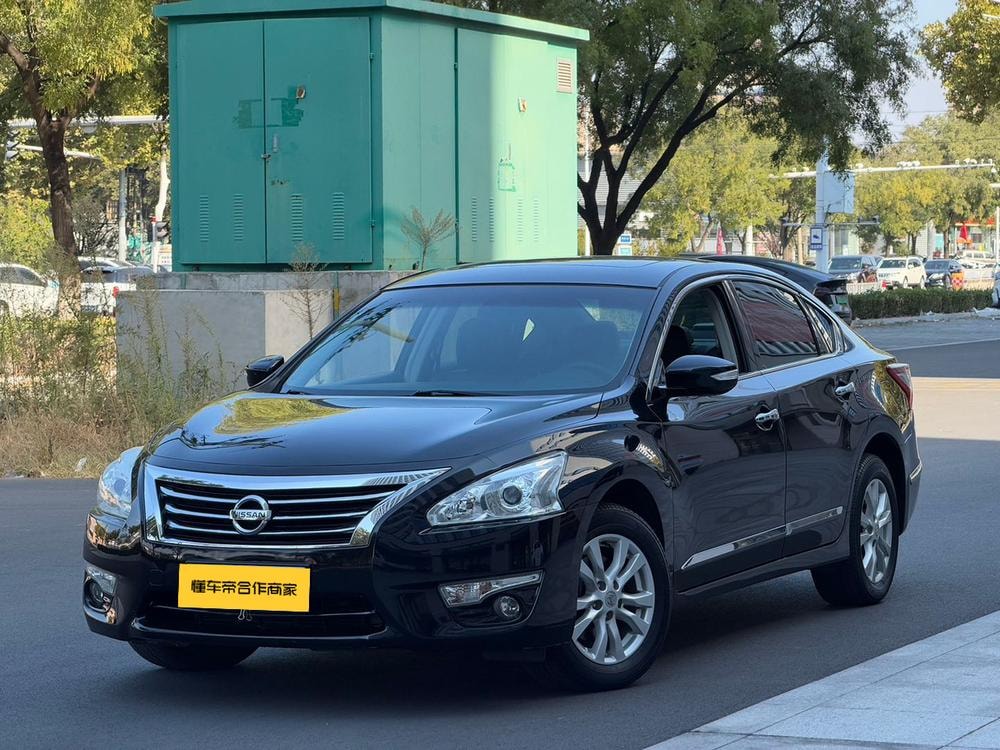 Nissan Teana 2015 — фото автомобиля