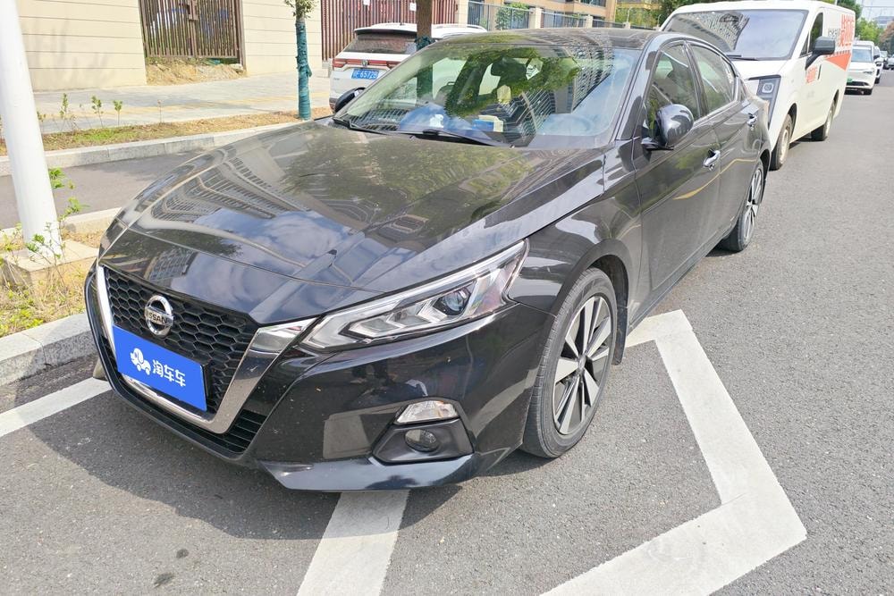 Nissan Teana 2021 — фото автомобиля 1