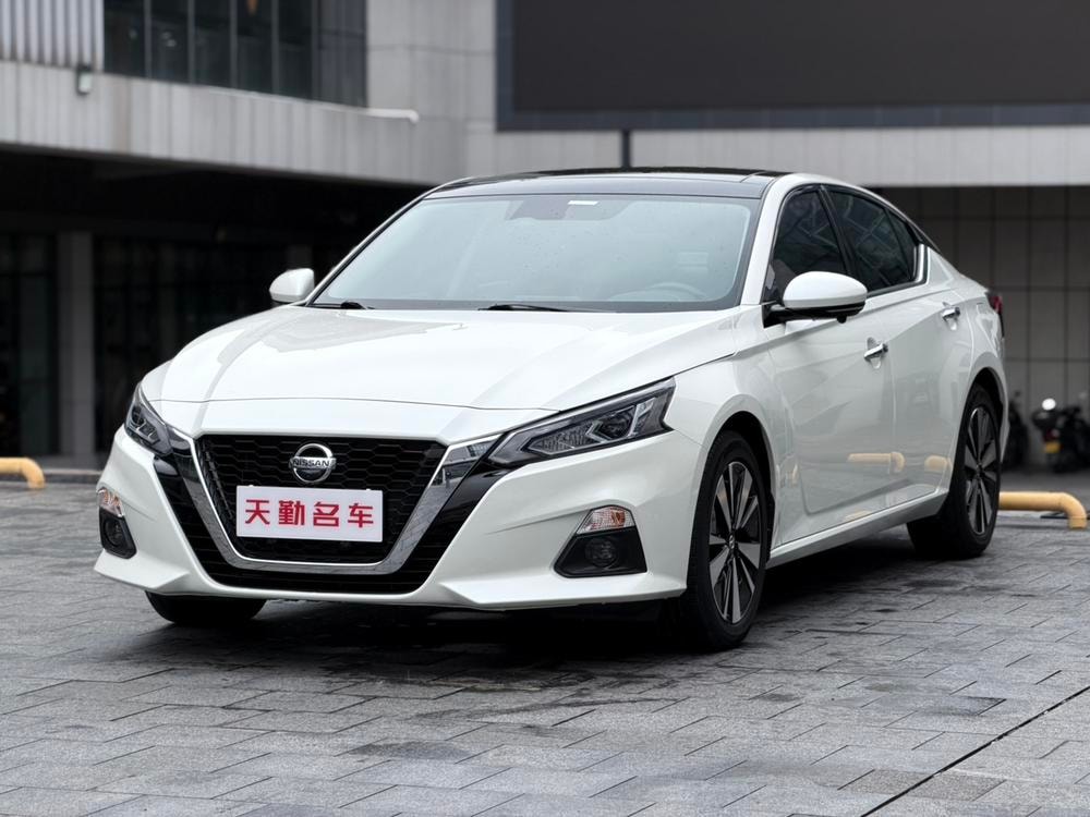 Nissan Teana 2021 — фото автомобиля 1