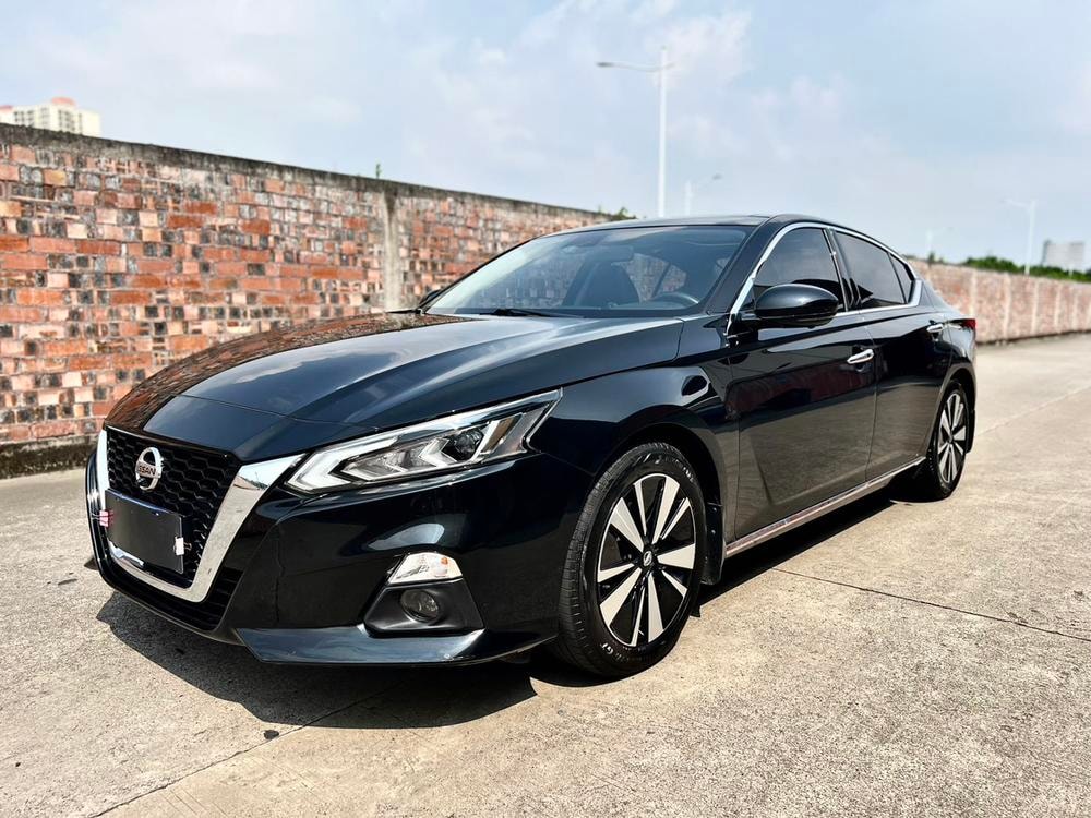 Nissan Teana 2021 — фото автомобиля 1