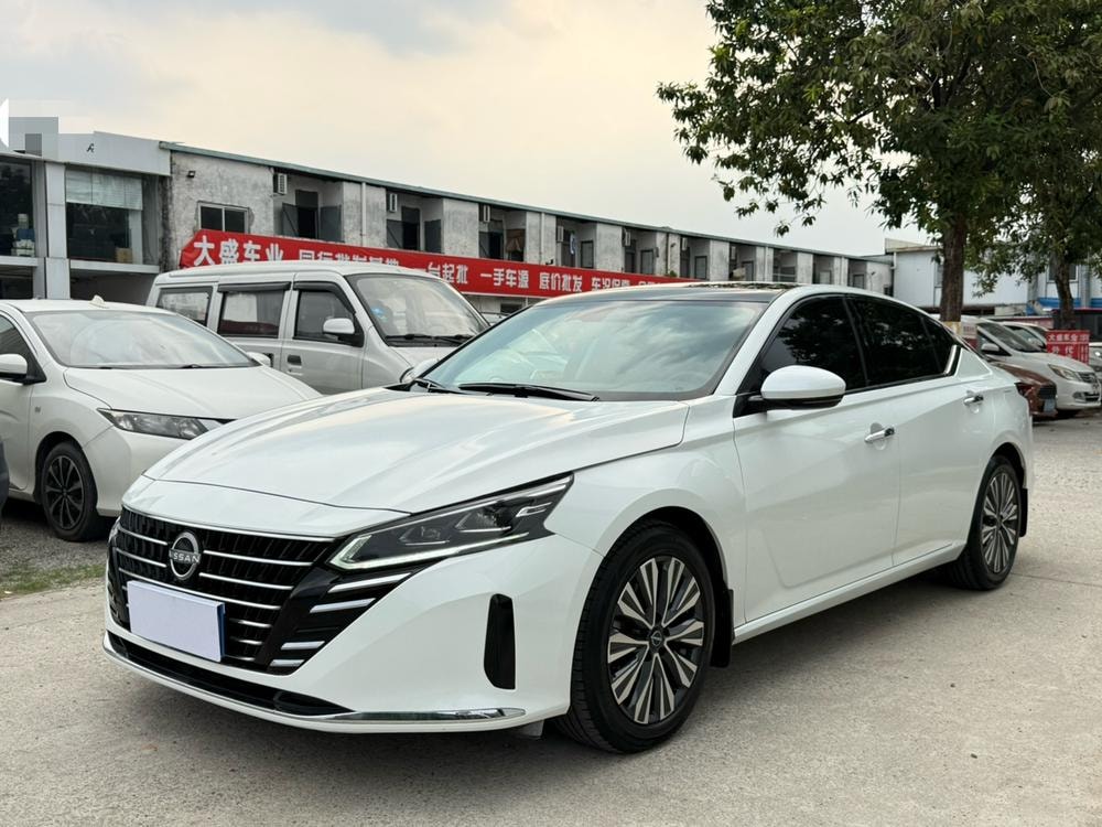 Nissan Teana 2022 — фото автомобиля