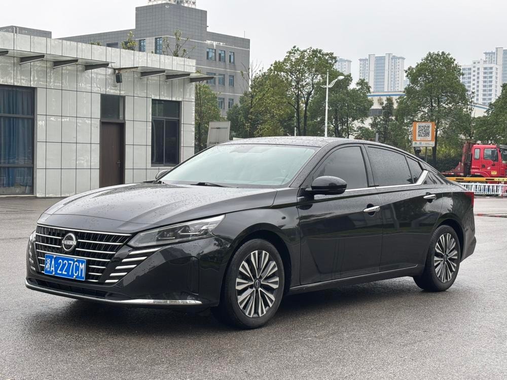 Nissan Teana 2022 — фото автомобиля