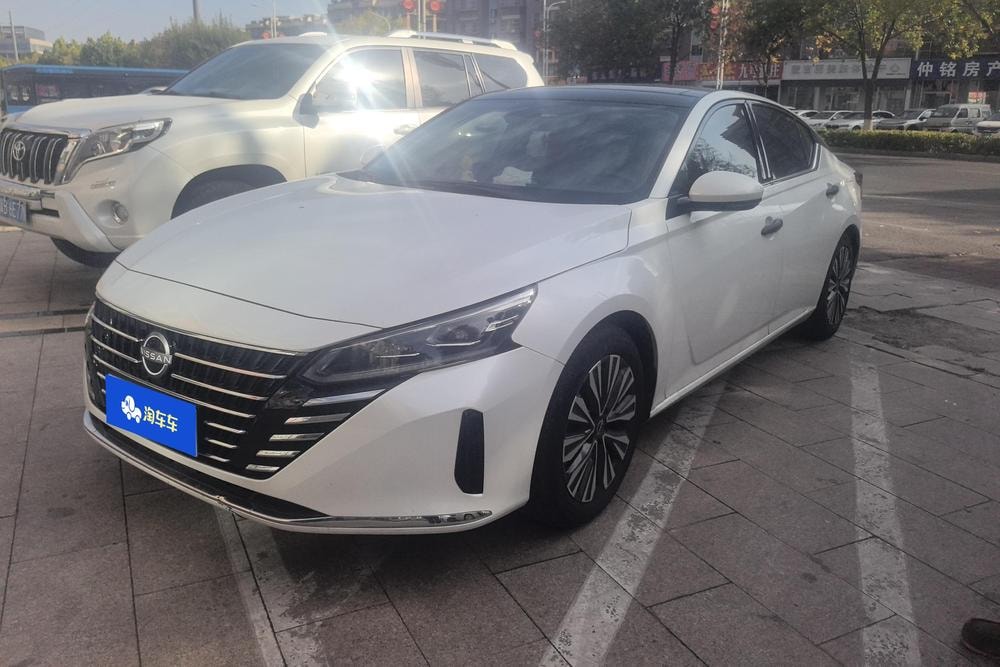 Nissan Teana 2022 — фото автомобиля