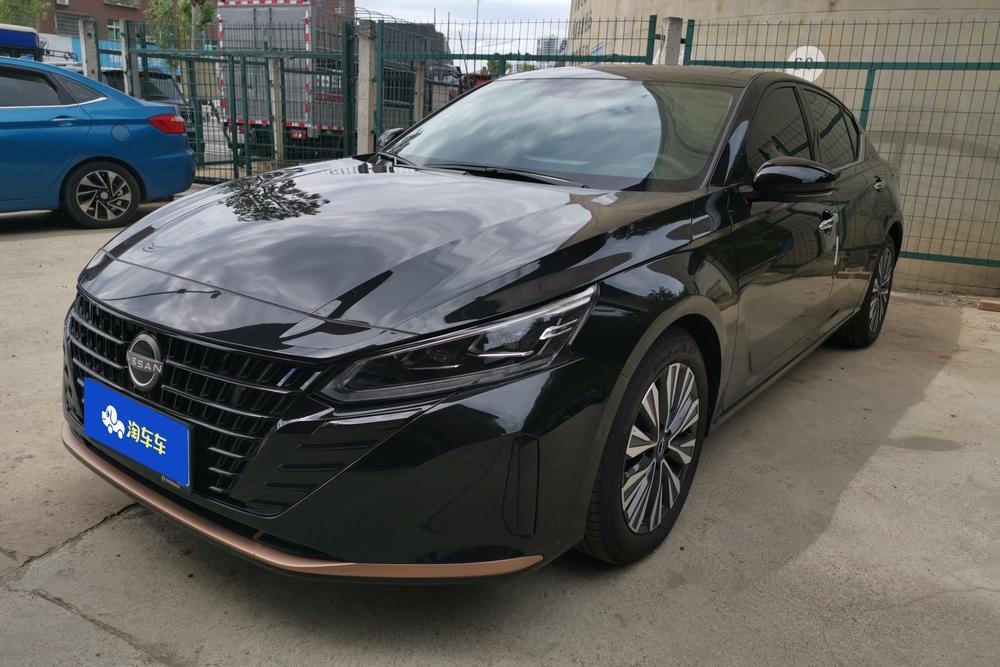 Nissan Teana 2024 — фото автомобиля
