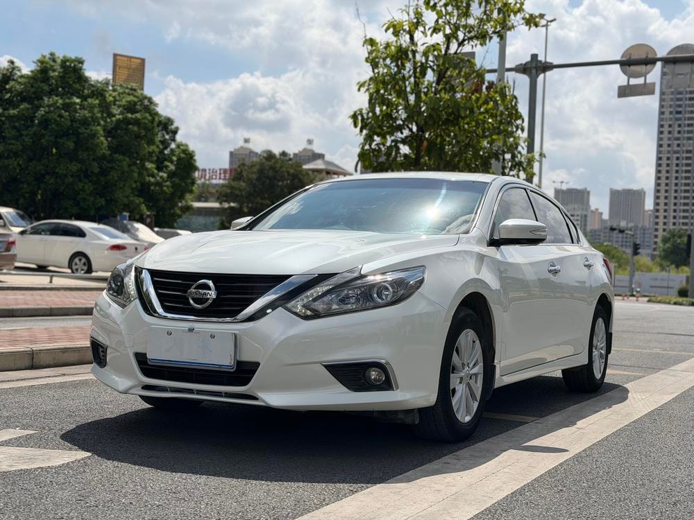 Nissan Teana 2016 — фото автомобиля