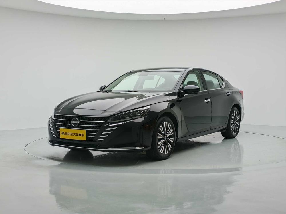 Nissan Teana 2025 — фото автомобиля