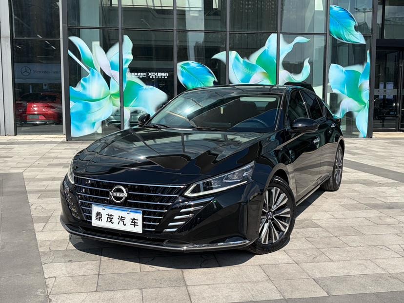 Nissan Teana 2022 — фото автомобиля