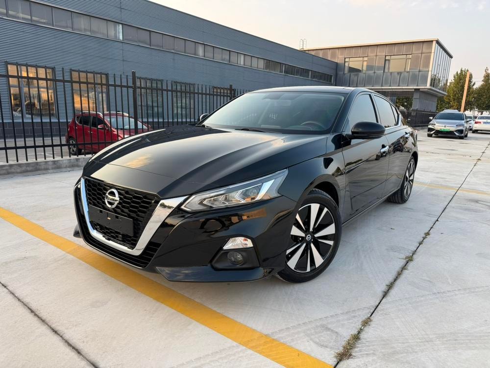 Nissan Teana 2021 — фото автомобиля