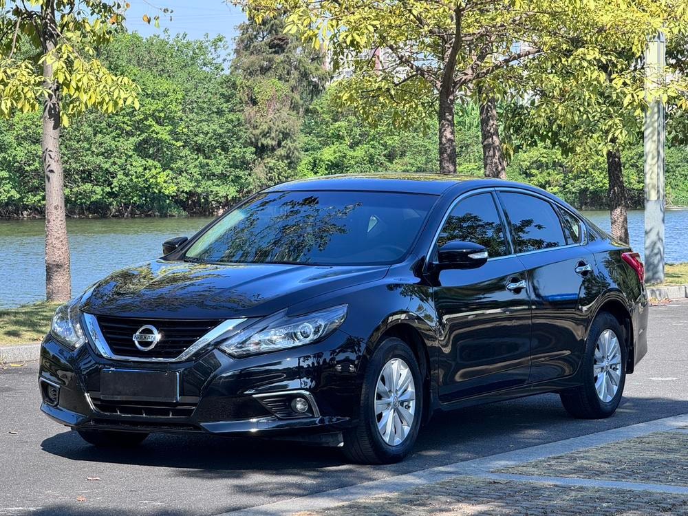 Nissan Teana 2018 — фото автомобиля