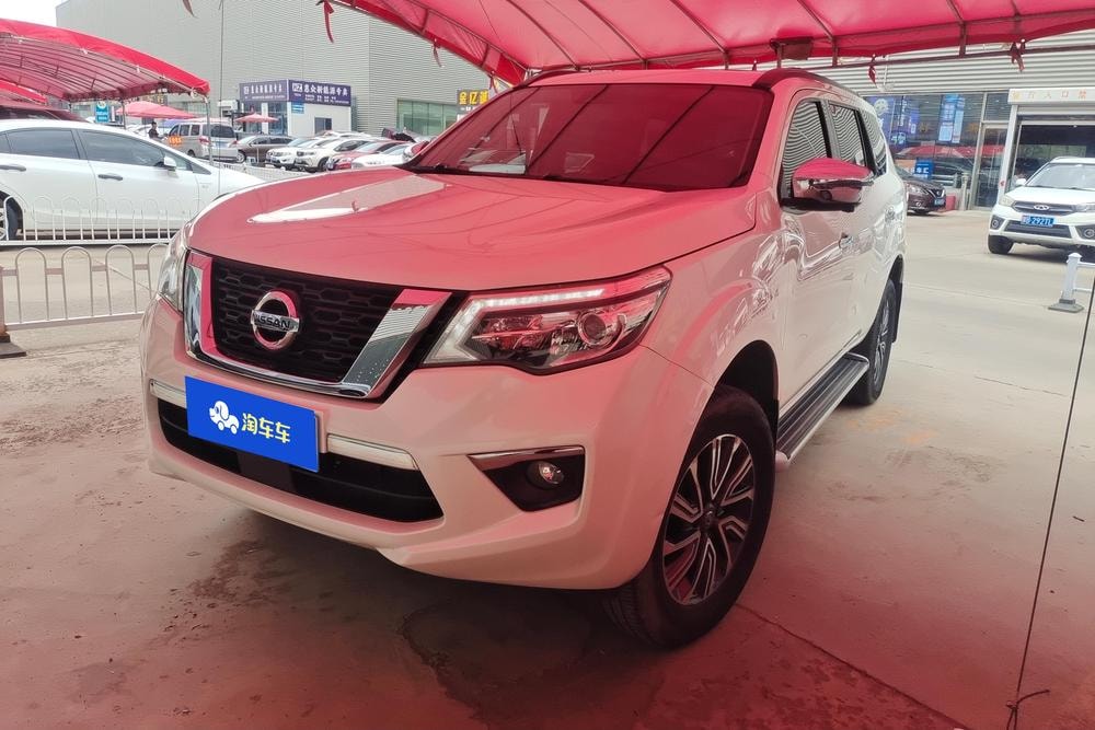 Nissan Terra 2018 — фото автомобиля 1