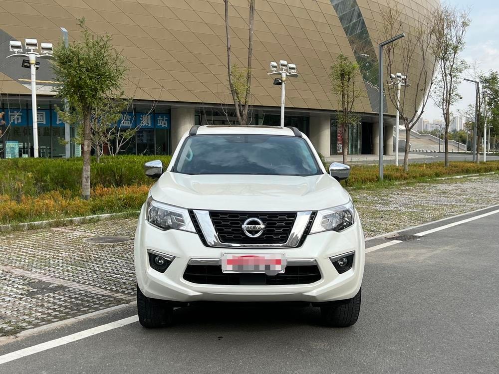 Nissan Terra 2020 — фото автомобиля