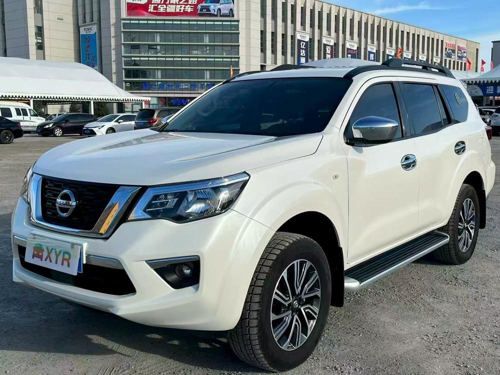 Nissan Terra 2020 — фото автомобиля