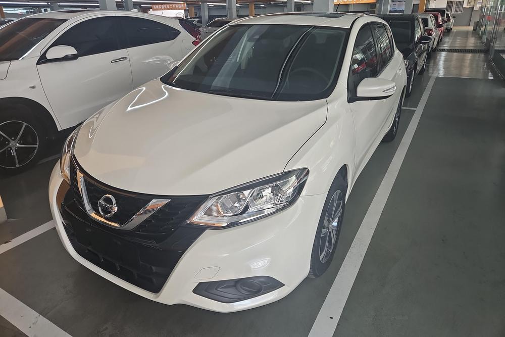 Nissan Tiida 2019 — фото автомобиля