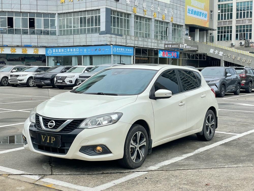 Nissan Tiida 2019 — фото автомобиля