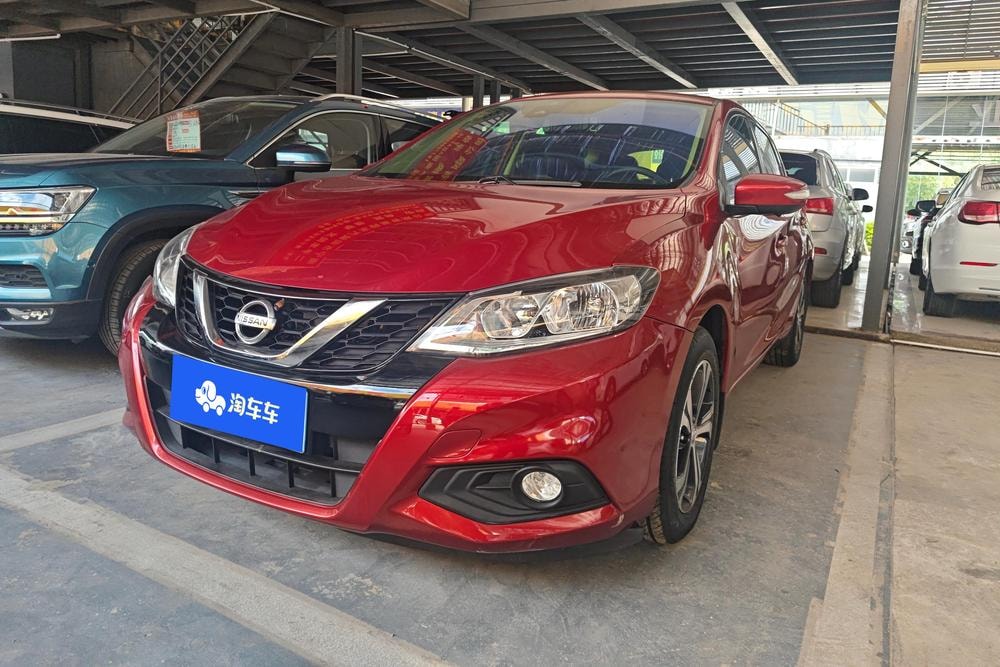 Nissan Tiida 2016 — фото автомобиля