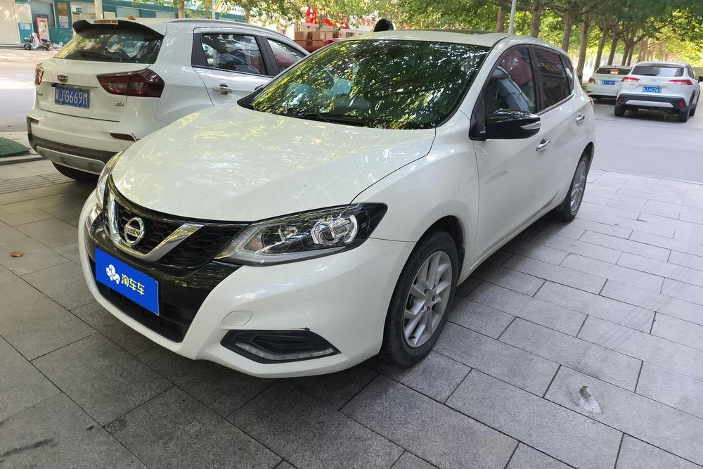 Nissan Tiida 2021 — фото автомобиля 1