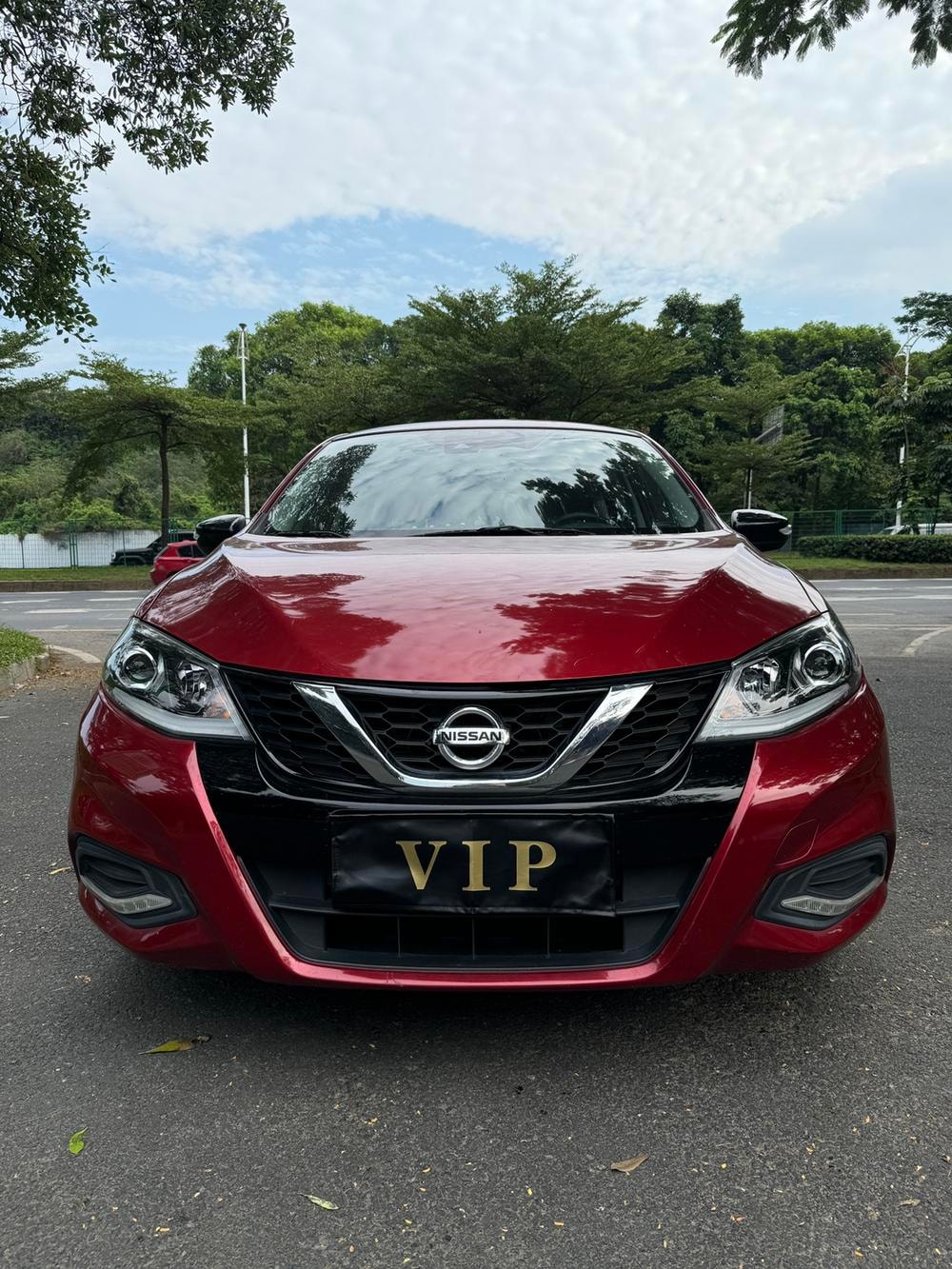 Nissan Tiida 2021 — фото автомобиля 1