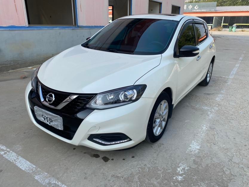 Nissan Tiida 2021 — фото автомобиля