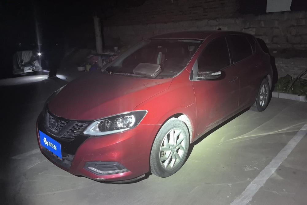 Nissan Tiida 2021 — фото автомобиля