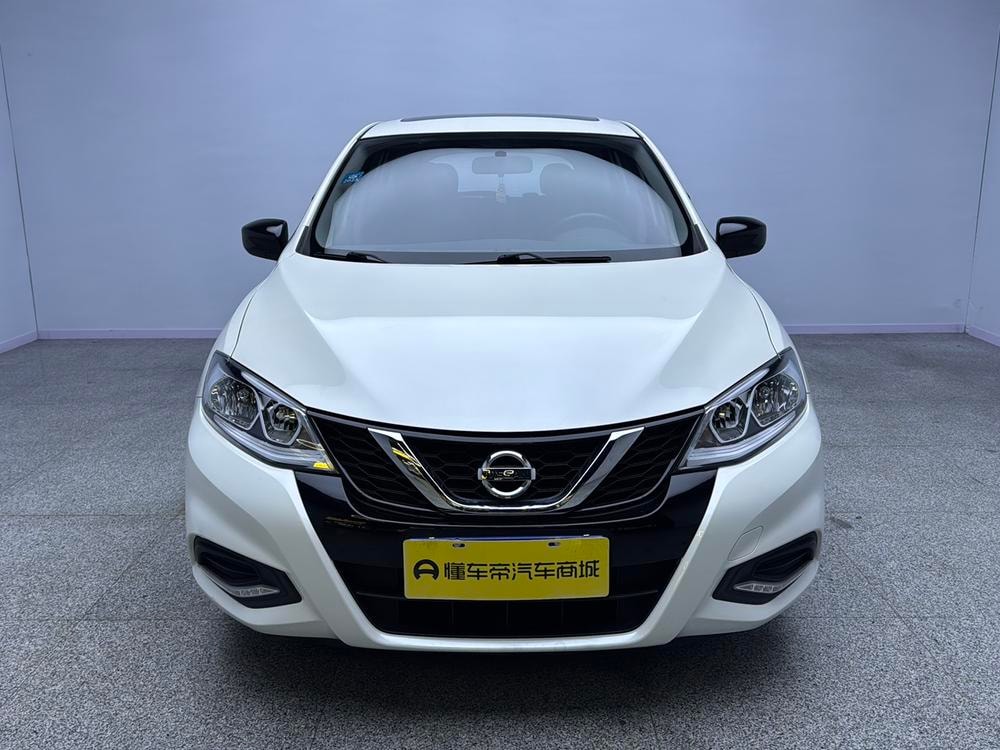 Nissan Tiida 2021 — фото автомобиля