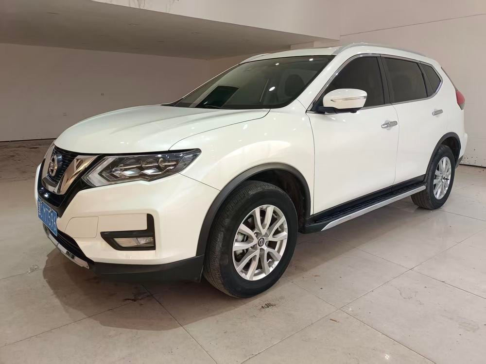 Nissan X-Trail 2022 — фото автомобиля