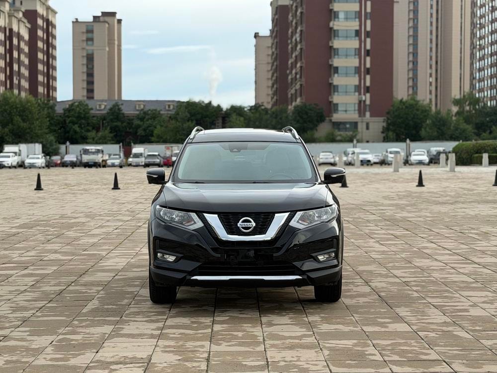 Nissan X-Trail 2019 — фото автомобиля