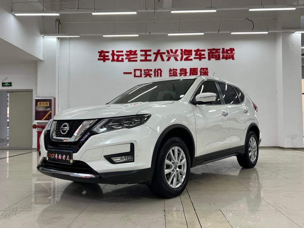 Nissan X-Trail 2022 — фото автомобиля 1