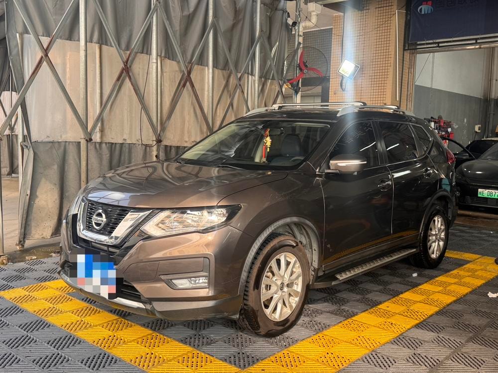 Nissan X-Trail 2019 — фото автомобиля