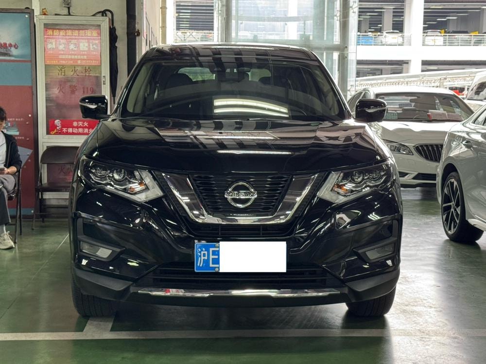Nissan X-Trail 2023 — фото автомобиля 1
