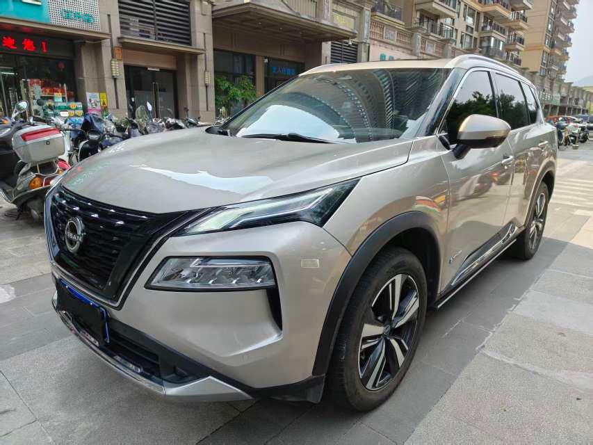 Nissan X-Trail 2023 — фото автомобиля 1