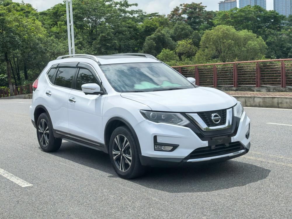 Nissan X-Trail 2017 — фото автомобиля