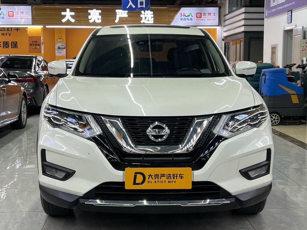 Nissan X-Trail 2022 — фото автомобиля 1