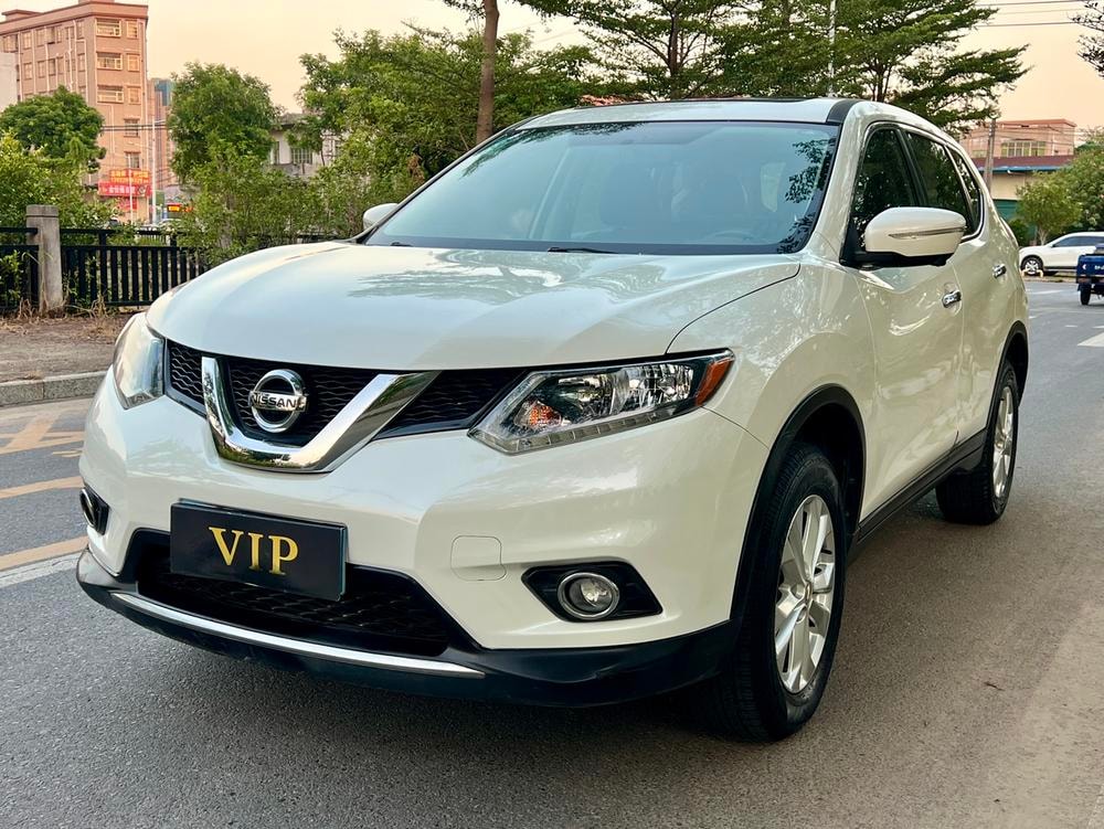 Nissan X-Trail 2015 — фото автомобиля 1