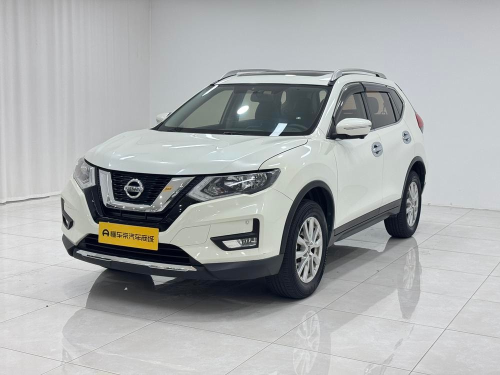 Nissan X-Trail 2017 — фото автомобиля