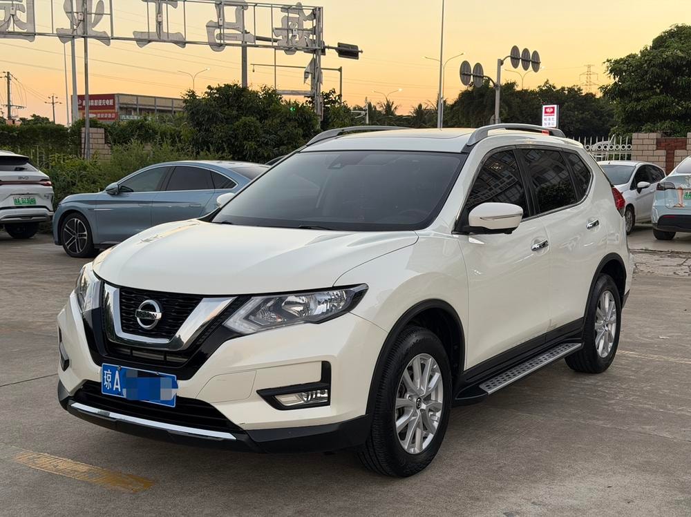 Nissan X-Trail 2019 — фото автомобиля