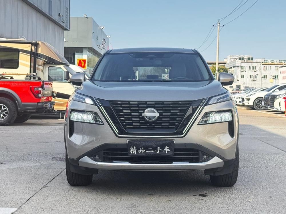 Nissan X-Trail 2023 — фото автомобиля