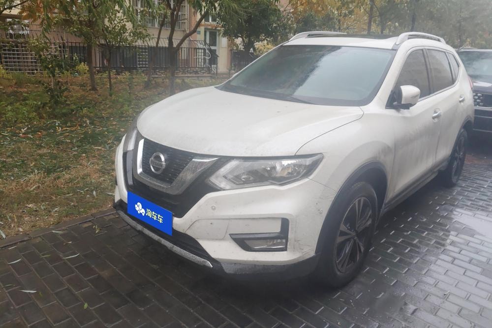Nissan X-Trail 2017 — фото автомобиля