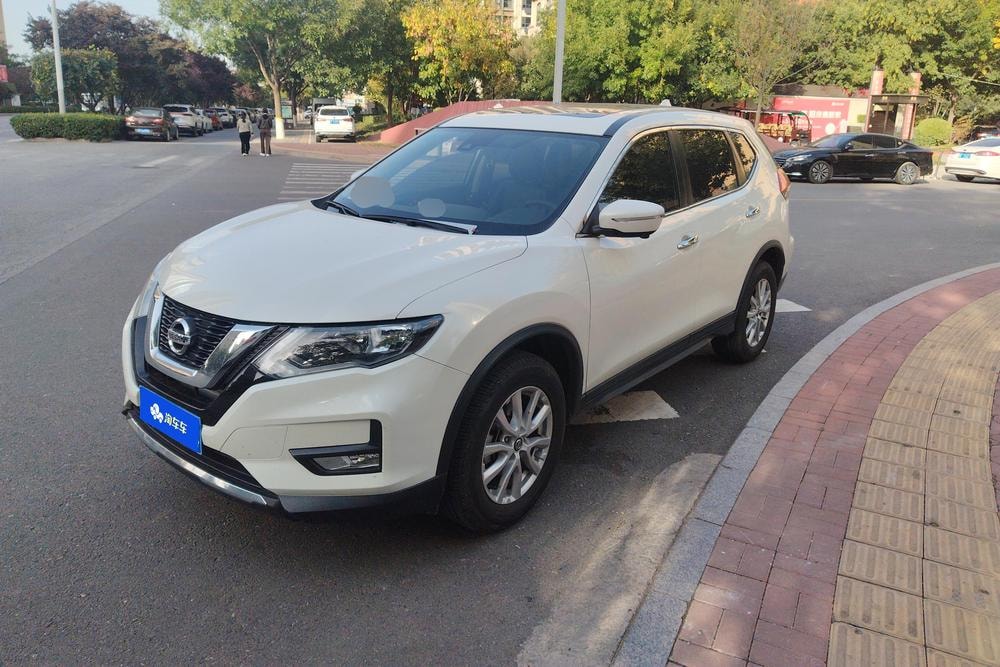 Nissan X-Trail 2019 — фото автомобиля
